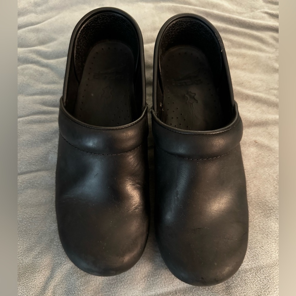 Dansko Professional Black Box Clog Size 36